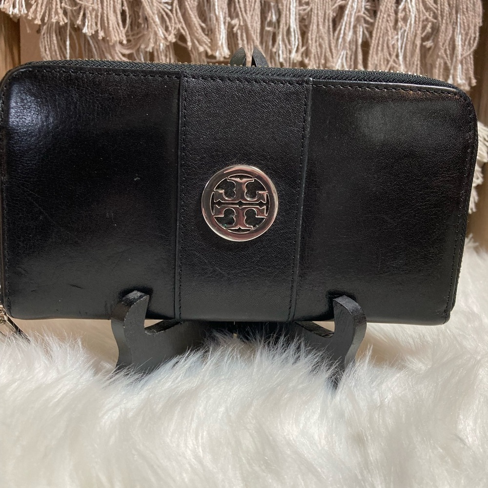 Tory Burch Black Leather Continental Wallet with Silver